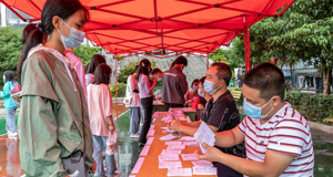 贵州：部分学生开学返校