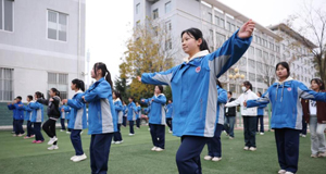 多彩体育社团促学生健康成长