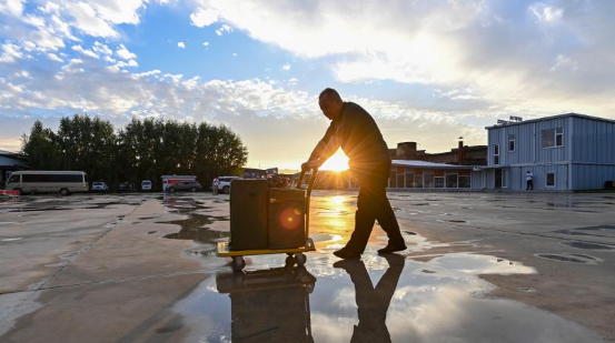 用光影传递家国情怀